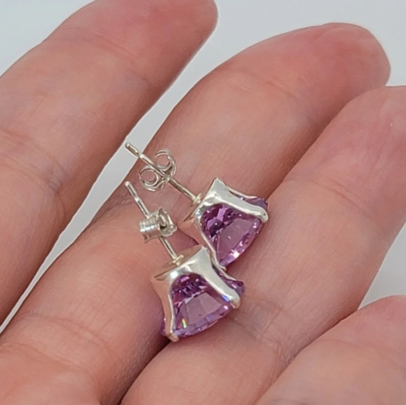 New 925 Sterling Silver Lavender CZ stud earrings - Picture 5 of 5